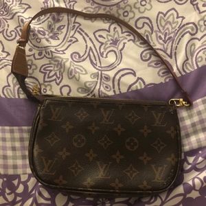 Louis Vuitton Neverfull Monogram Pochette